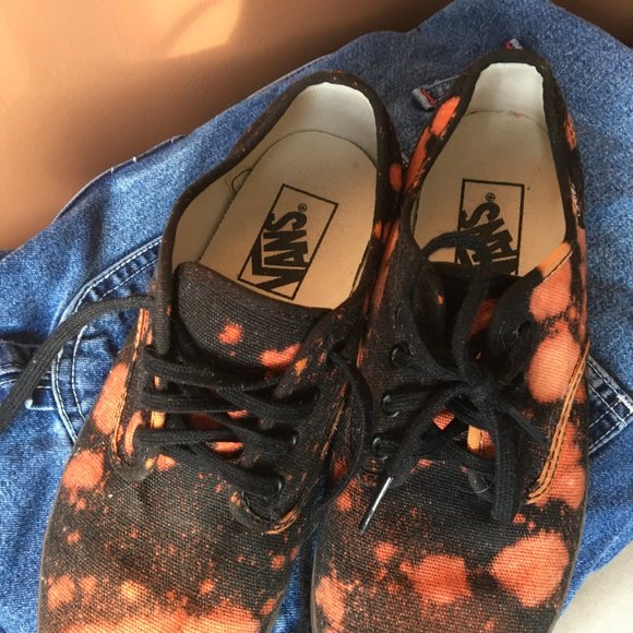 Bleach splattered black vans - Picture 4 of 6